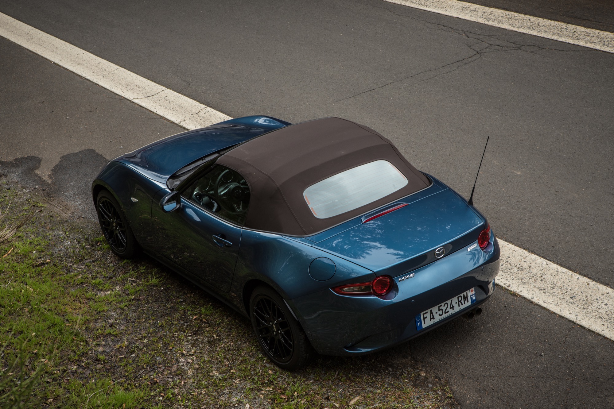 Mazda MX-5 Aki Edition - Miniature 2
